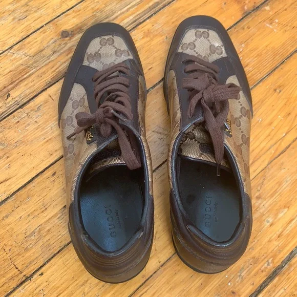 Shoes - Picture 4 of 4